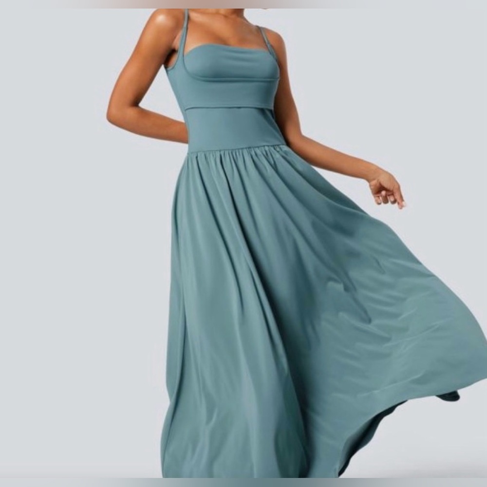 NWT- HALARA Women’s Breezeful Maxi dress